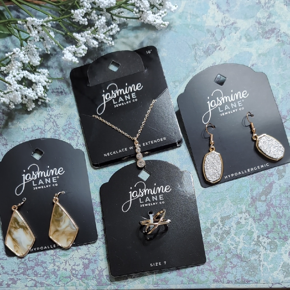 Lot/4 Jasmine Lane Gold & Silver Jewelry Lot 2 Earrings, 1 Necklace, 1 Ring
